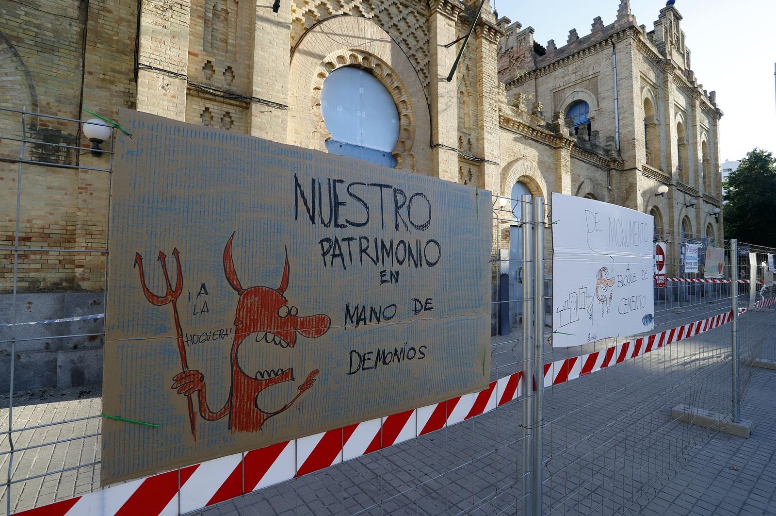 Imágenes de la antigua estación de tren de Huelva tras el incendio