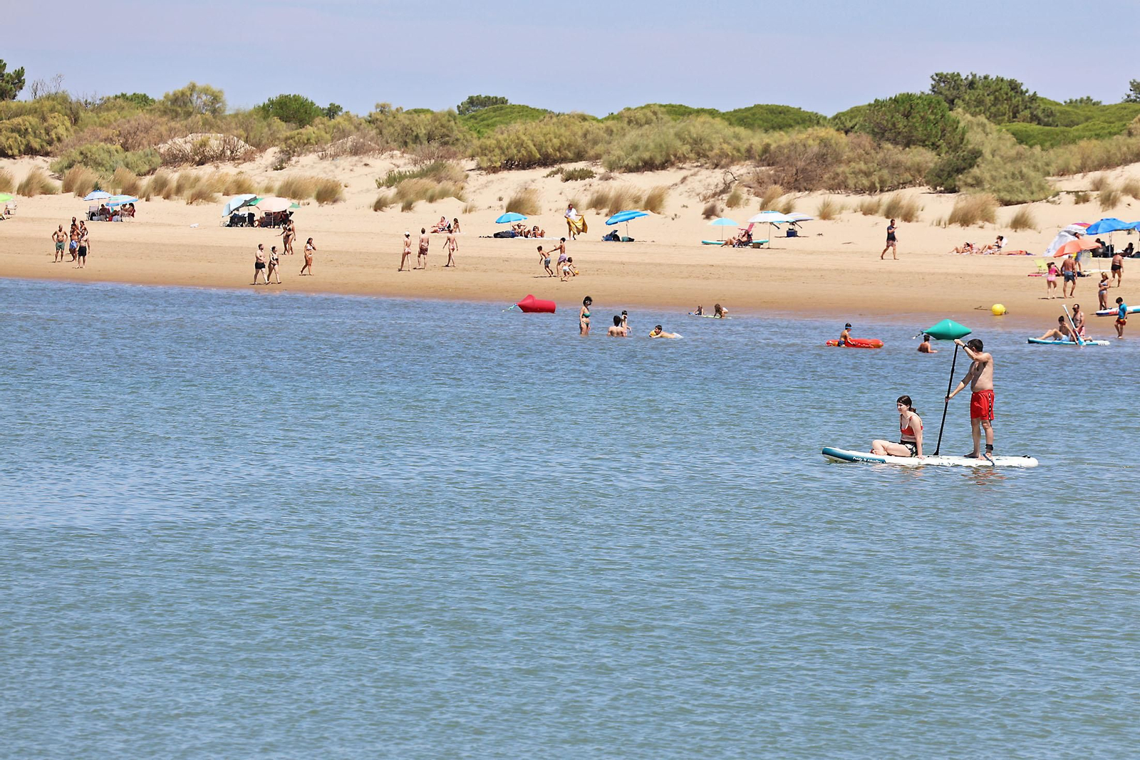 Las imágenes del domingo de playa en Huelva
