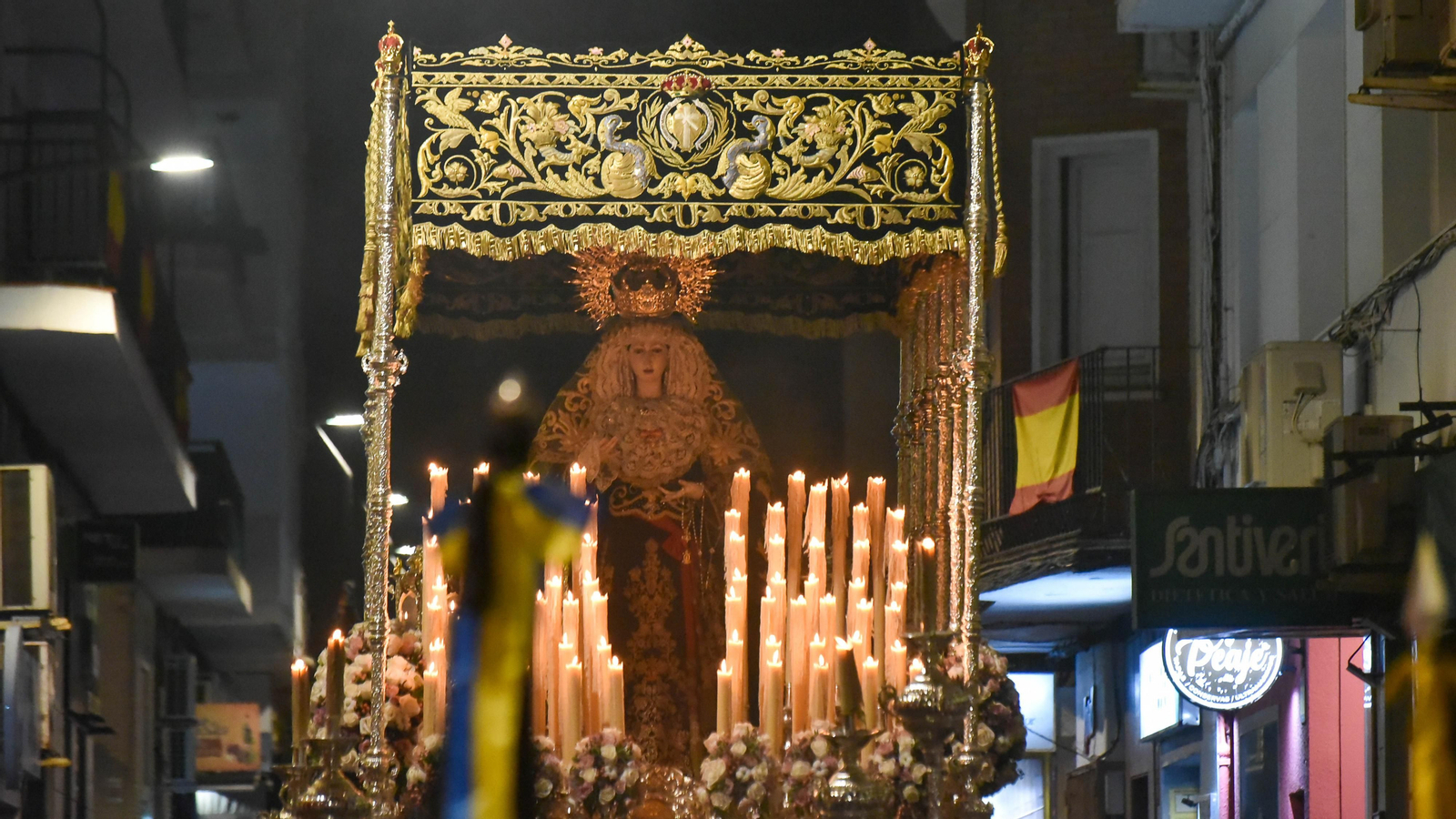 La Magna Mariana de Algeciras por la calle Convento, en imagenes