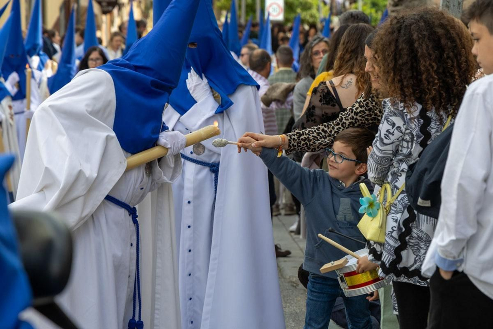 Los jiennenses arropan a las tres cofradías de la tarde en un Domingo de Ramos más caluroso de lo esperado (I)
