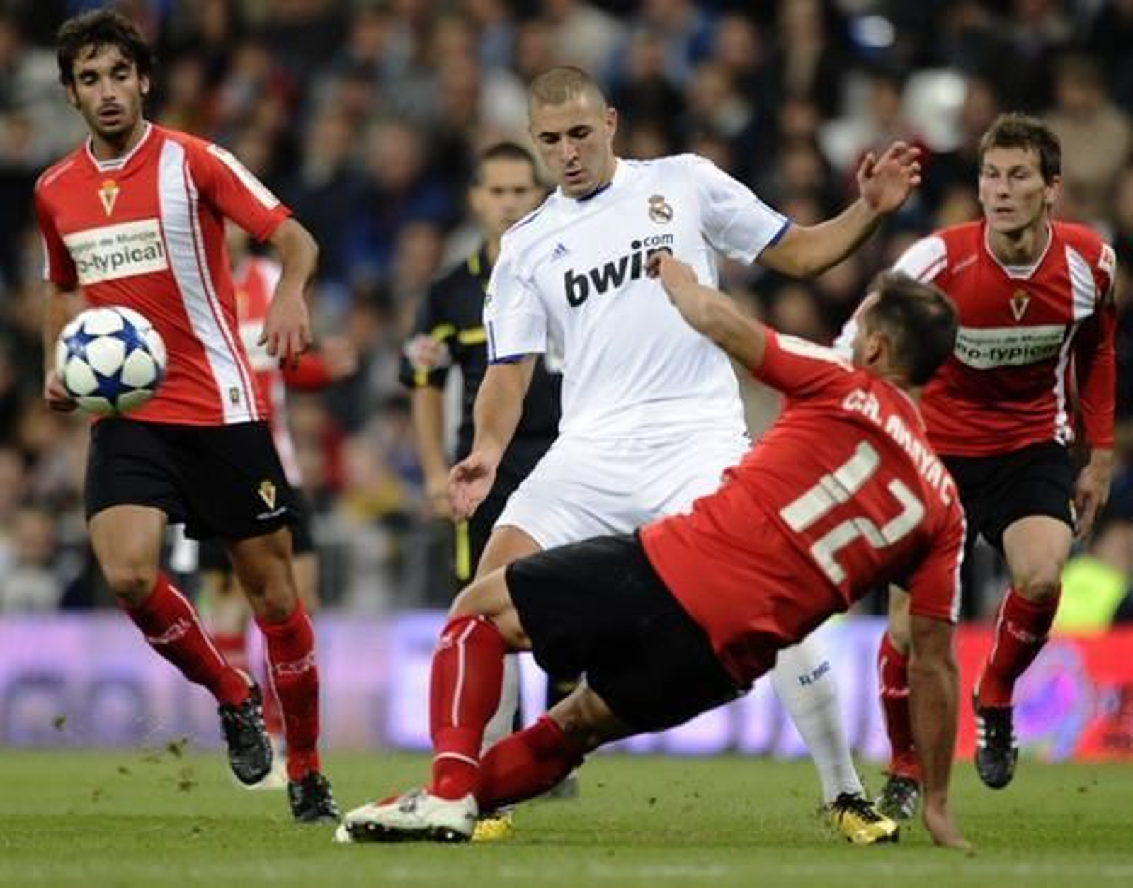 Benzema durante el encuentro.

Foto: AFP