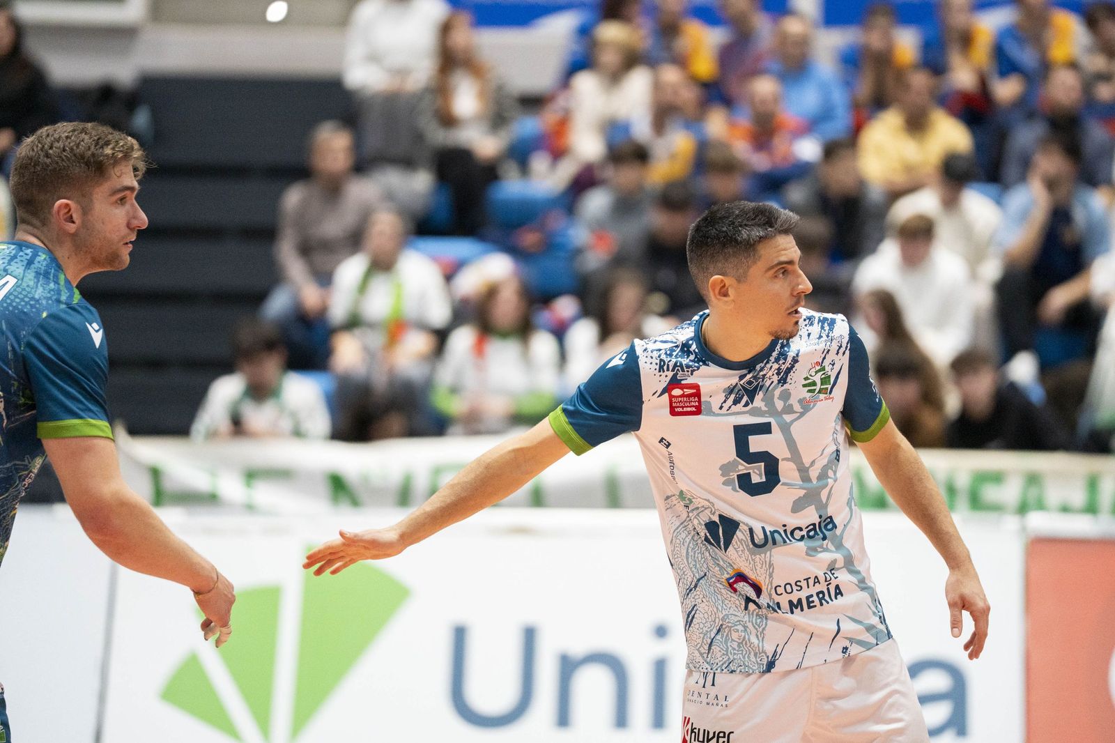 Las imágenes del partido entre Unicaja Costa de Almería y Pamesa Teruel de Superliga de voleibol