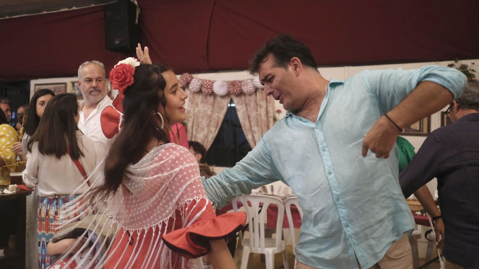 Ambiente en las casetas de la Feria de Córdoba.