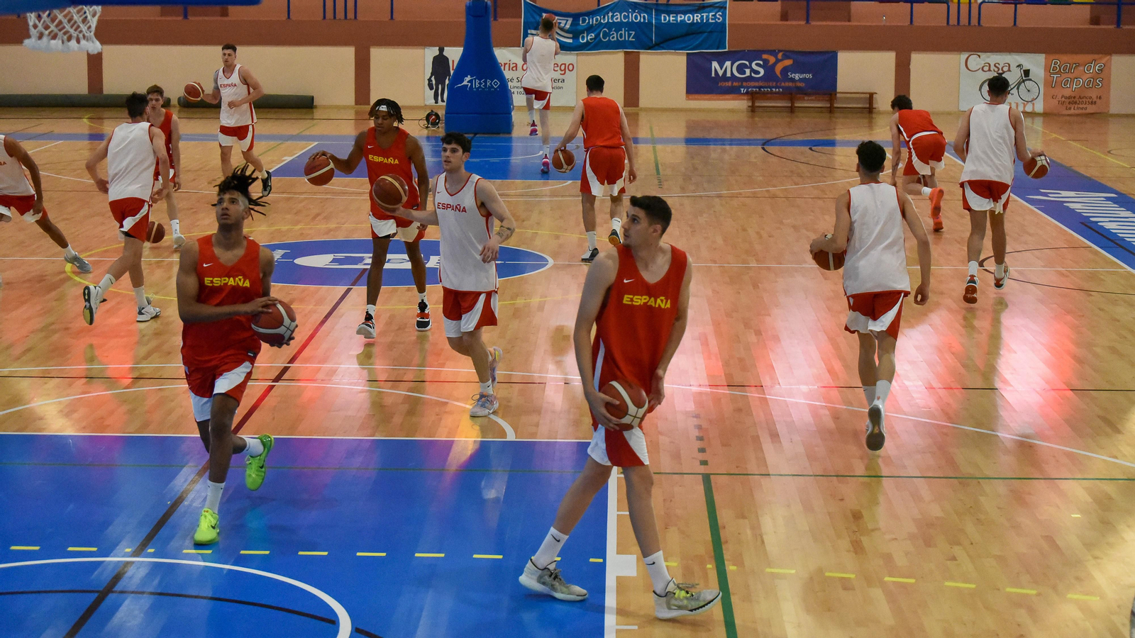 La selección española sub-20 de baloncesto ya se entrena en La Línea La selección española sub-20 de baloncesto ya se entrena en La Línea