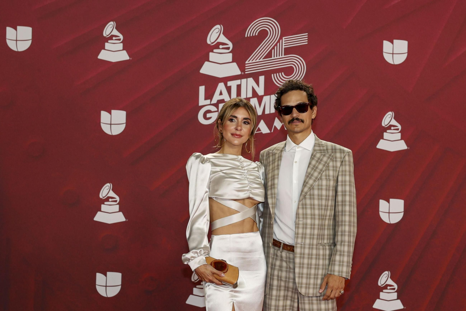 Todos los famosos, tendencias y curiosidades en la alfombra roja de la 25 edición de los Grammy Latinos