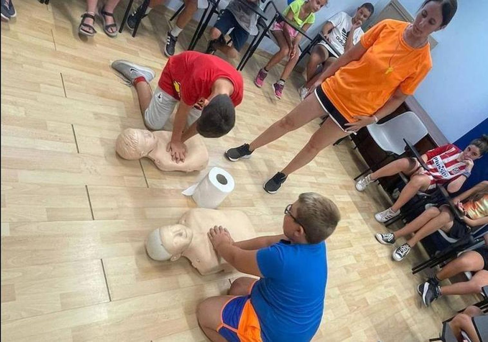 Taller de reanimación cardiopulmonar y primeros auxilios