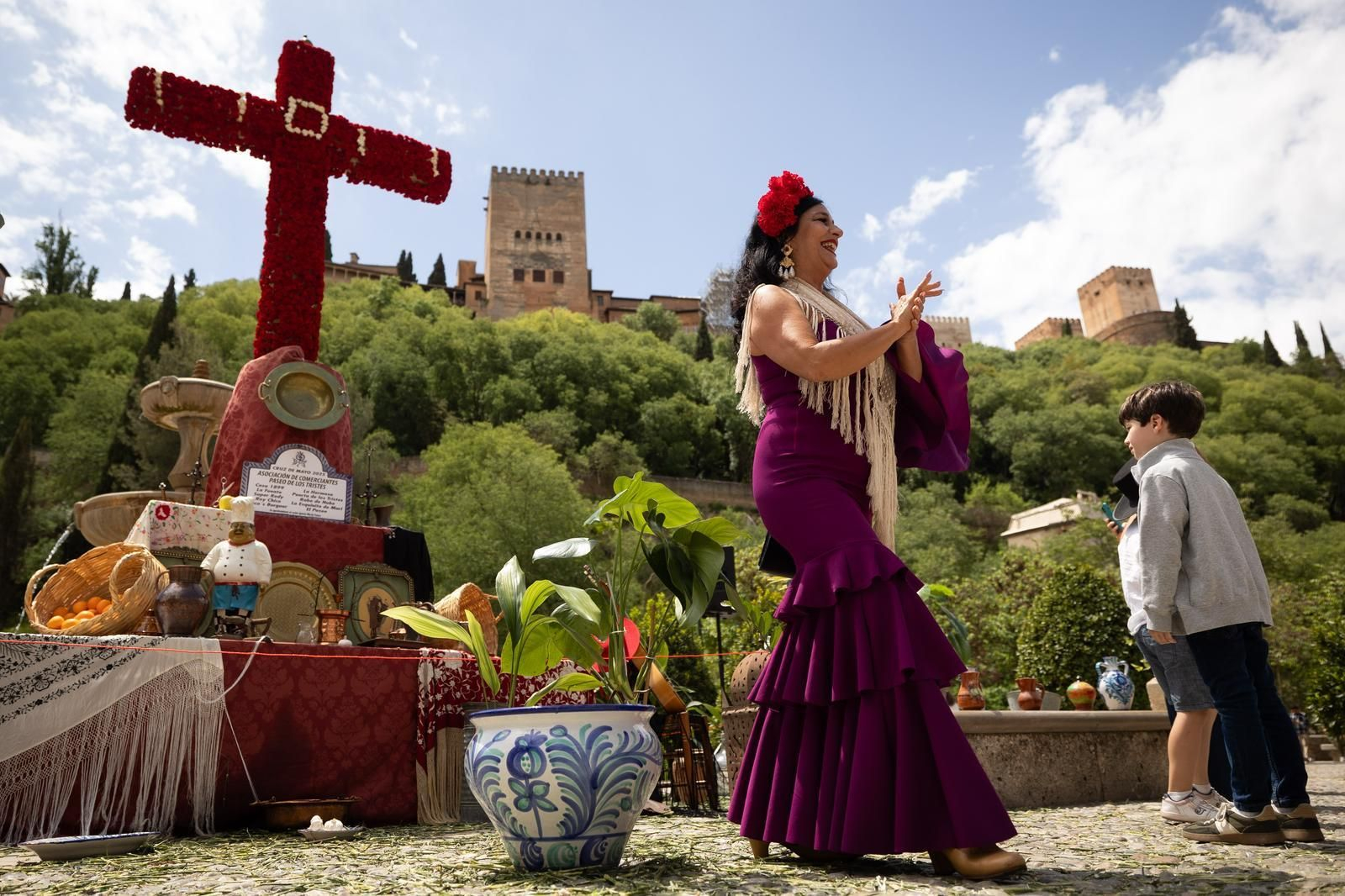 Encuéntrate en la mejores fotos del Día de la Cruz de Granada