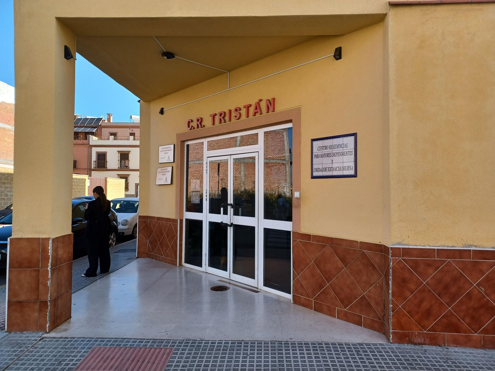 La residencia de mayores donde ha tenido lugar el brote de Covid y gripe A en La Algaba.