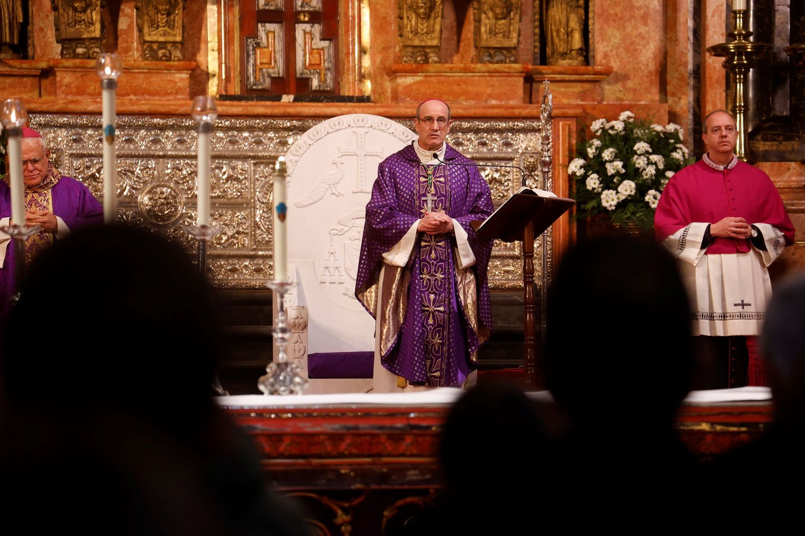 Las imágenes del funeral en Córdoba por las víctimas de la tragedia de Adamuz