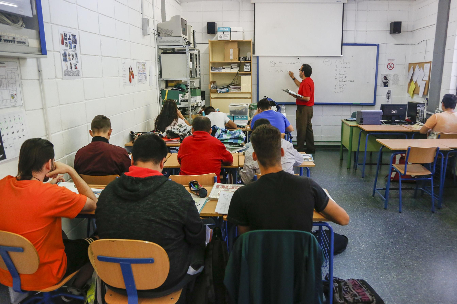 Empresas e instituciones demandan cada vez más perfiles técnicos con conocimientos en sistemas informáticos y redes de comunicación.