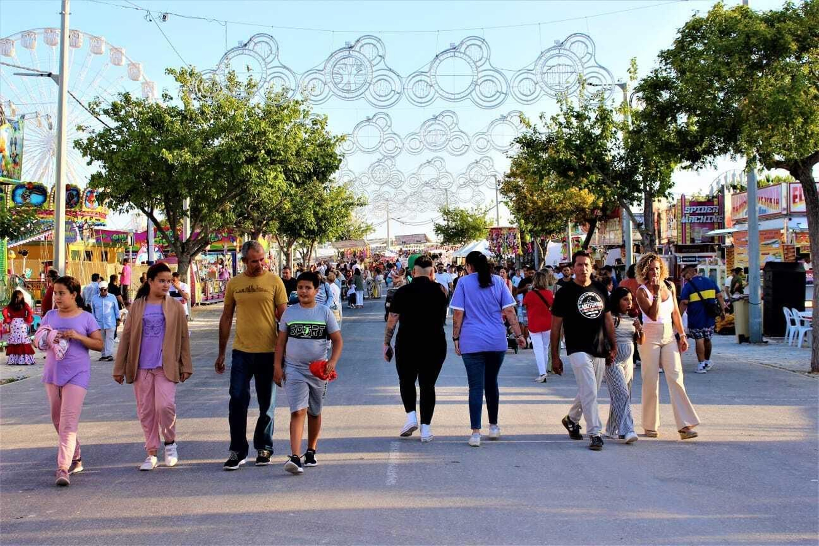 Imágenes de la Feria de Chiclana 2024: alumbrado y las primeras horas de fiesta