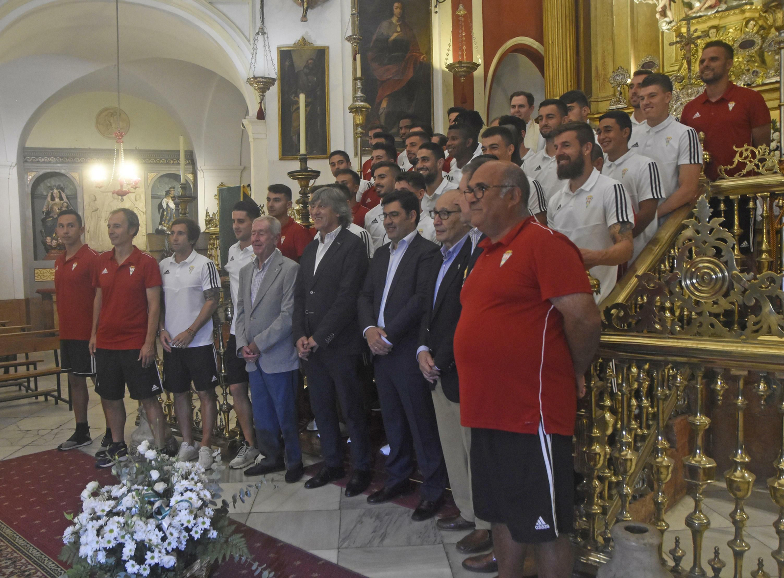 La ofrenda floral del Córdoba CF a San Rafael, en imágenes