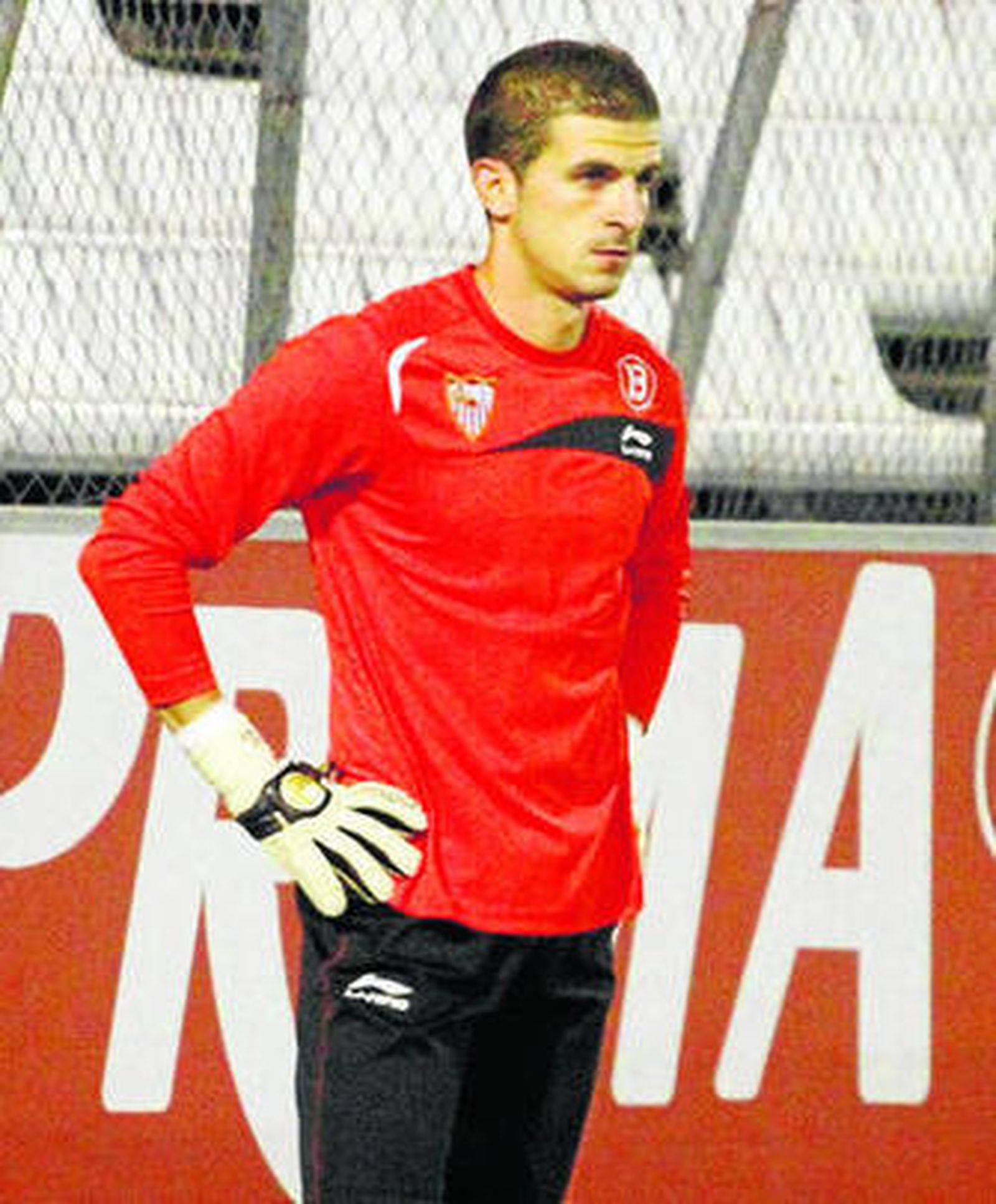 Javi Varas es protagonista en el Sevilla tras su gran partido en Barcelona.