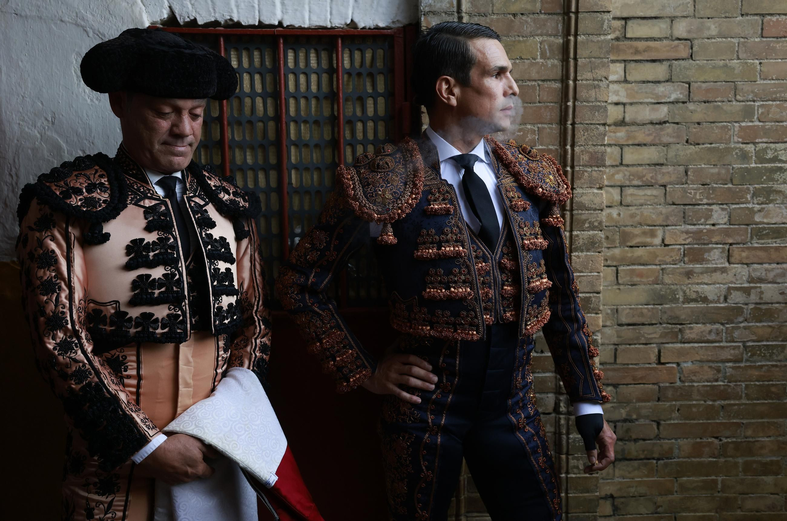 Las imágenes de los toros en Sevilla con Morante de la Puebla, José María Manzanares y Talavante