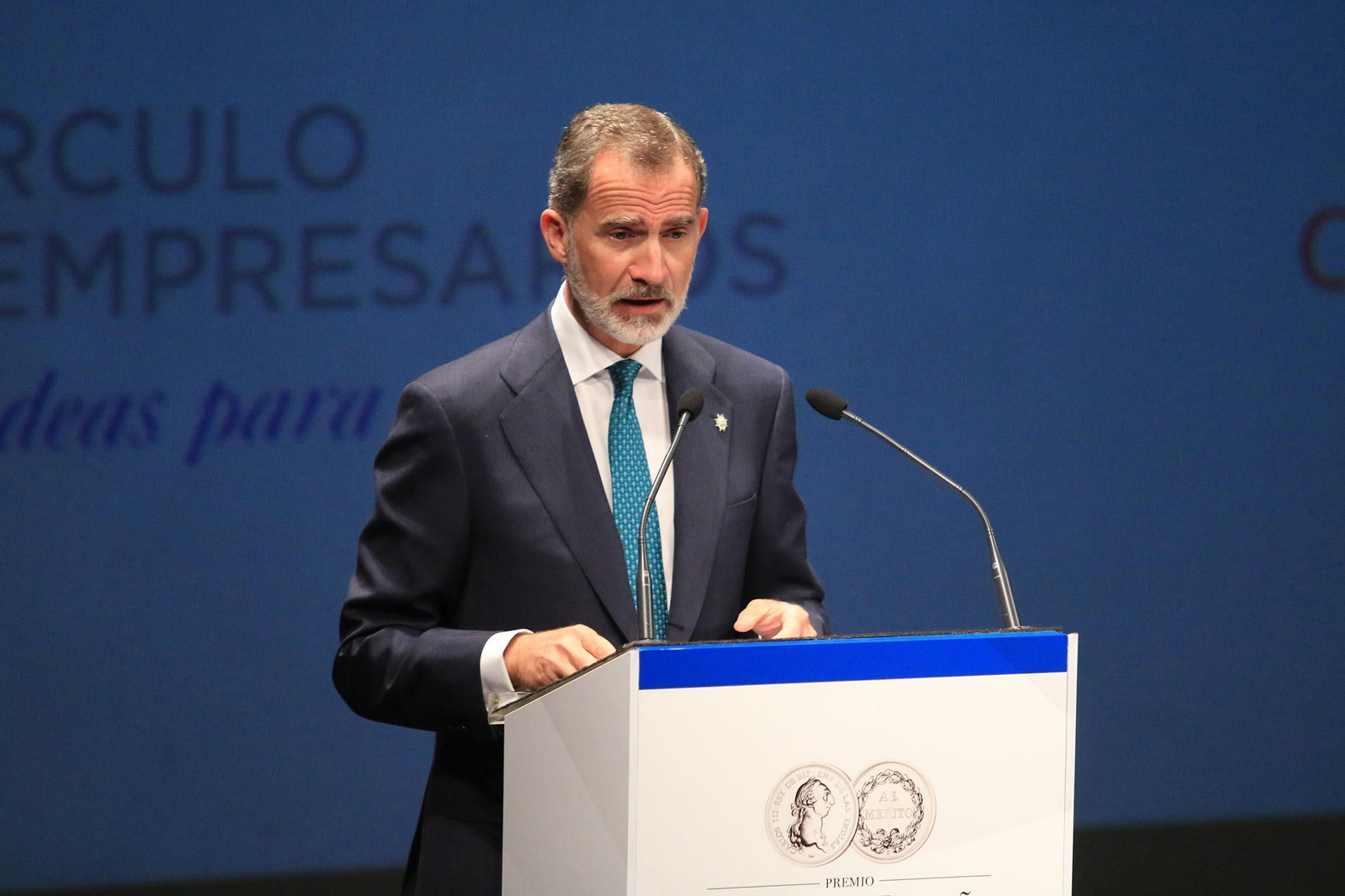 Fotogalería 'El Rey entrega el premio Reino de España a la Trayectora Empresarial a Paco Cosentino'