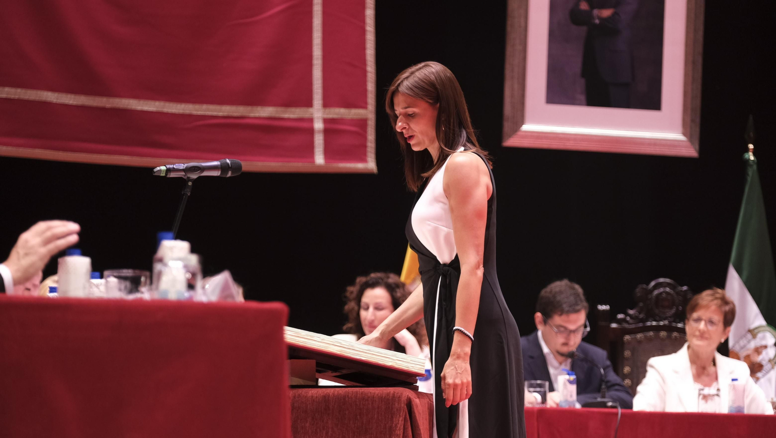 Imágenes de la constitución de la Corporación Municipal de almería, con María Vázquez como Alcaldesa