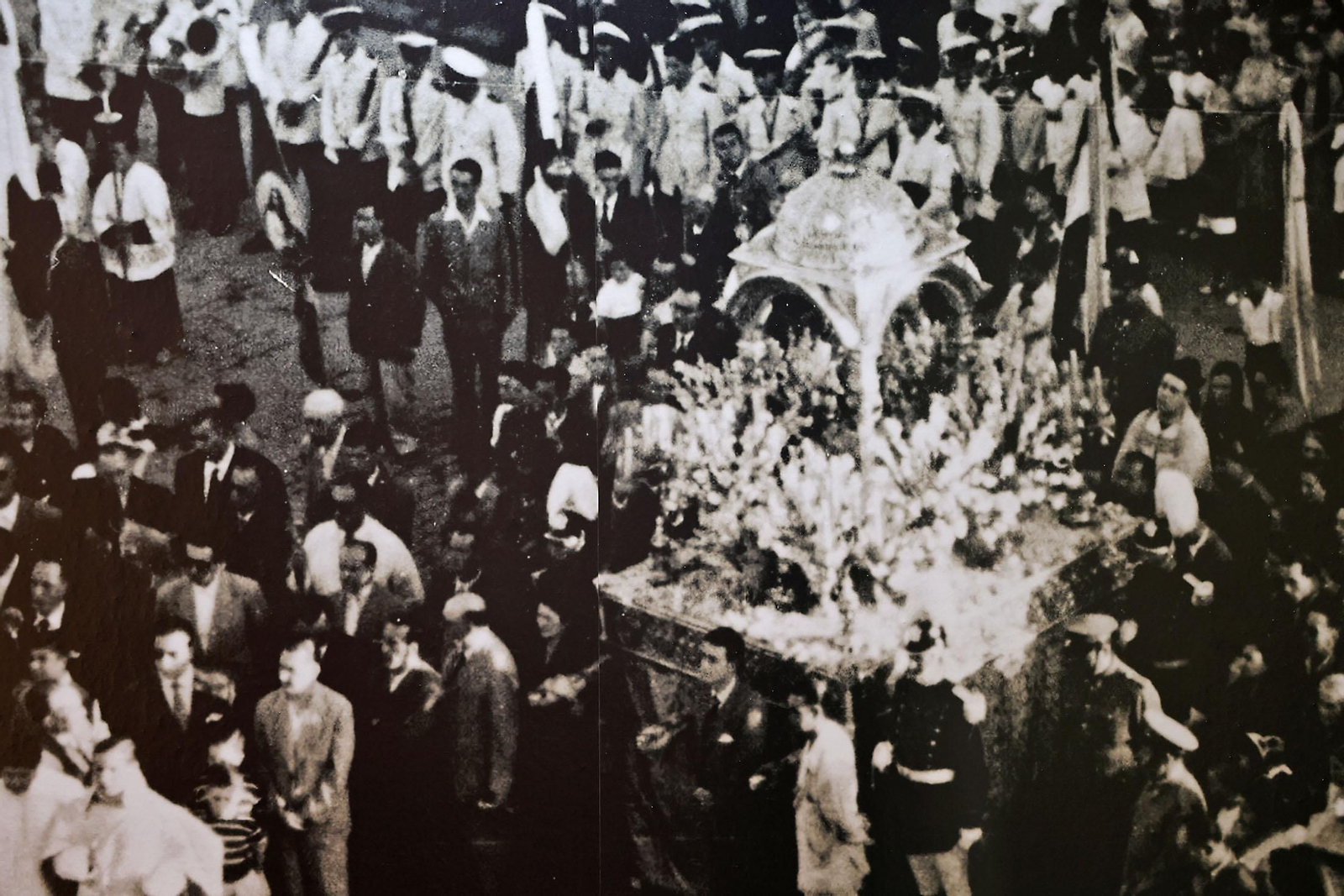 Imágenes de la Inauguración de la exposición 'Magna. Procesiones Marianas históricas en Huelva'