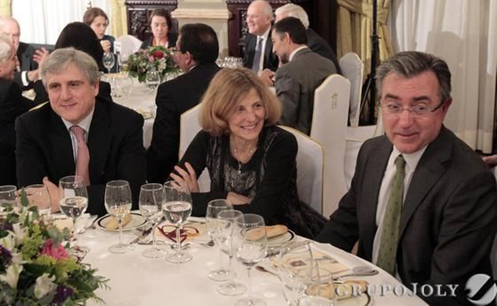 El científico José López Barneo, Elizabeth Pintado e Ignacio Martínez, vicepresidente de la Fundación Persán. / Reportaje gráfico: Antonio Pizarro, Juan Carlos Muñoz y Juan Carlos Vázquez