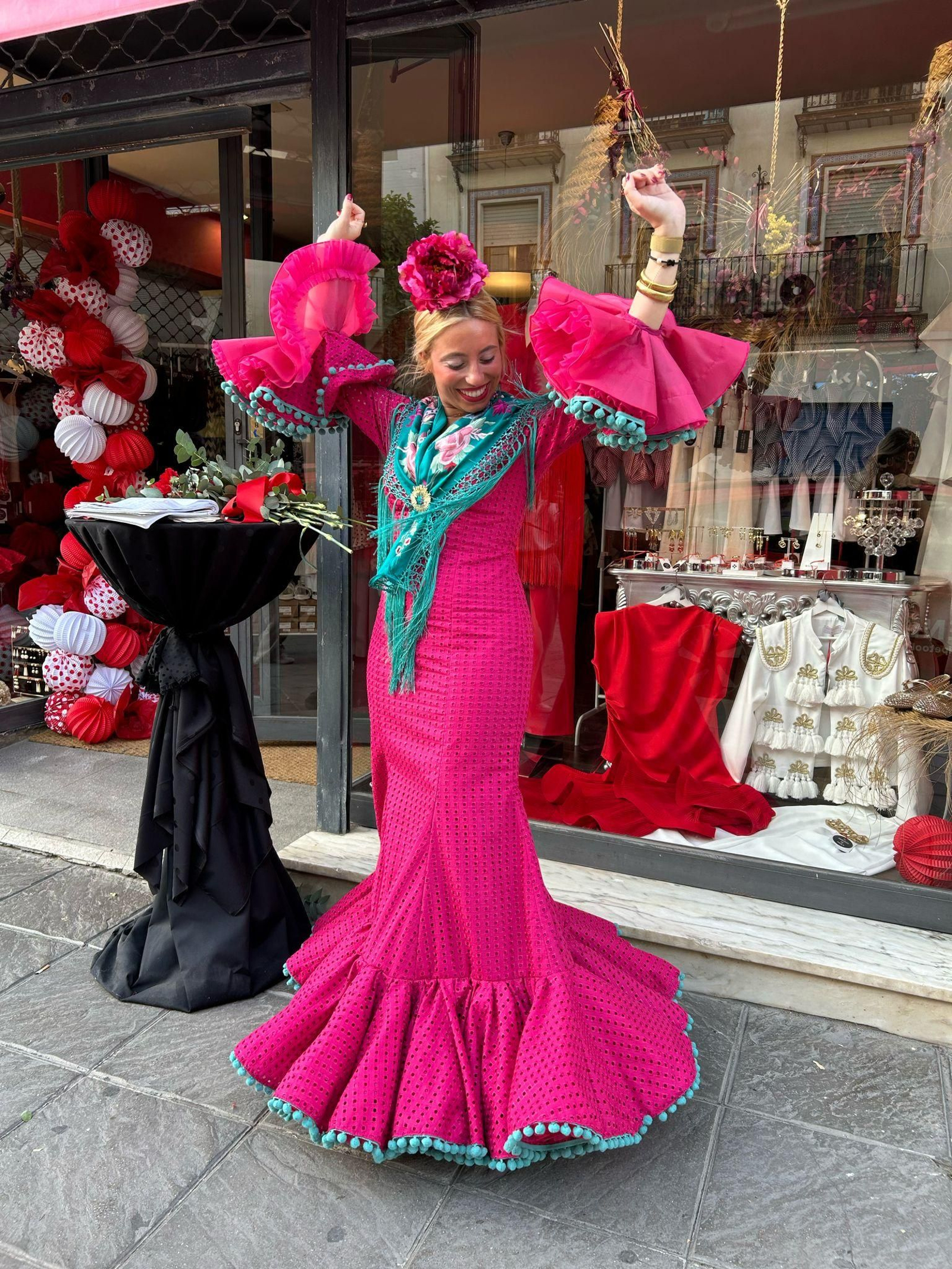 Dos de las tendencias más potentes para esta Feria de Abril: el perforado y los madroños.