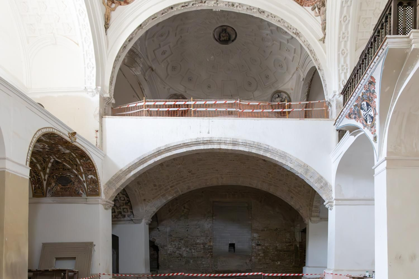 El interior de la iglesia de Santo Domingo de Jaén, al detalle.