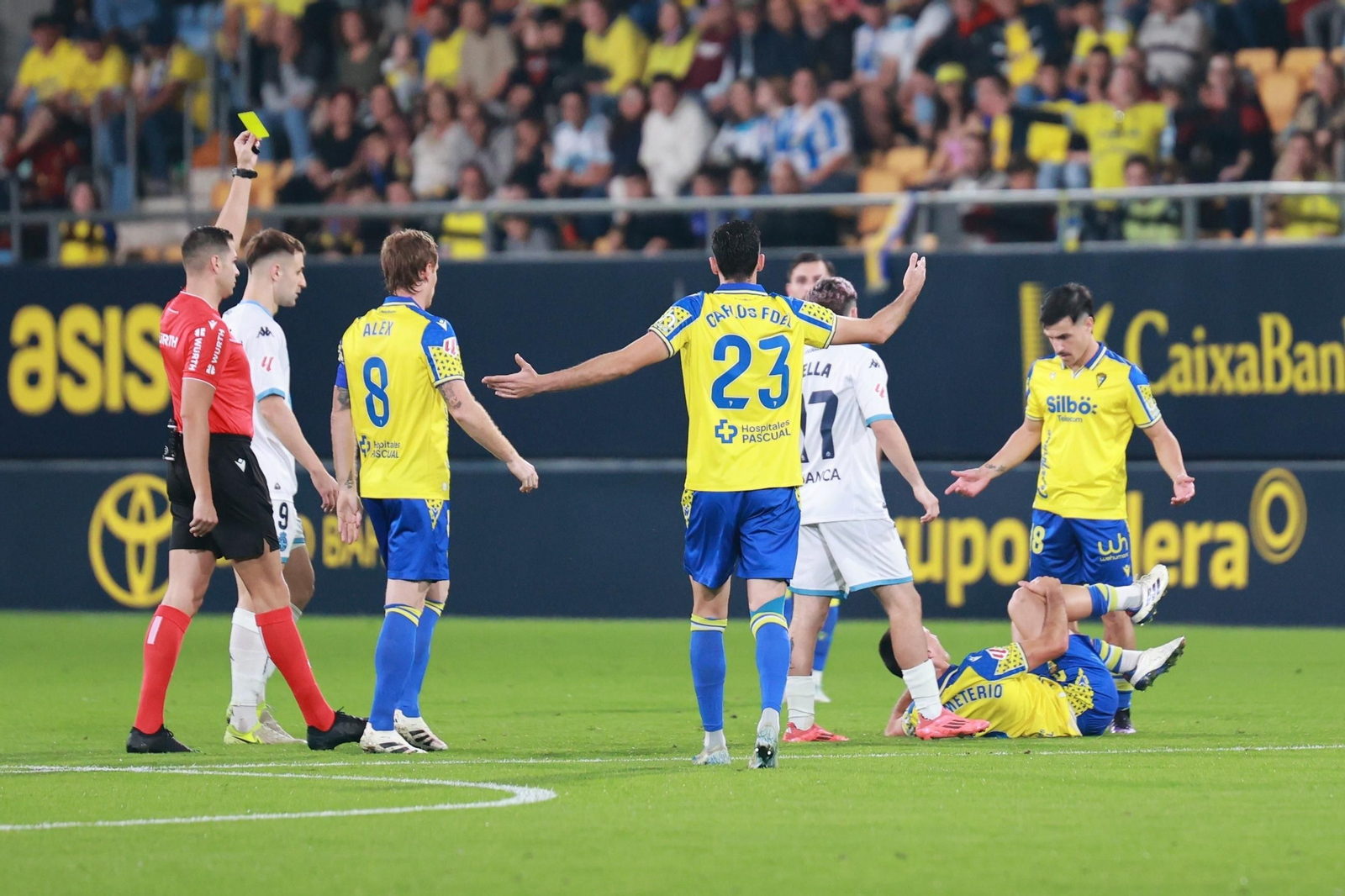 Búscate entre las imágenes del partido de fútbol entre Cádiz CF y Deportivo