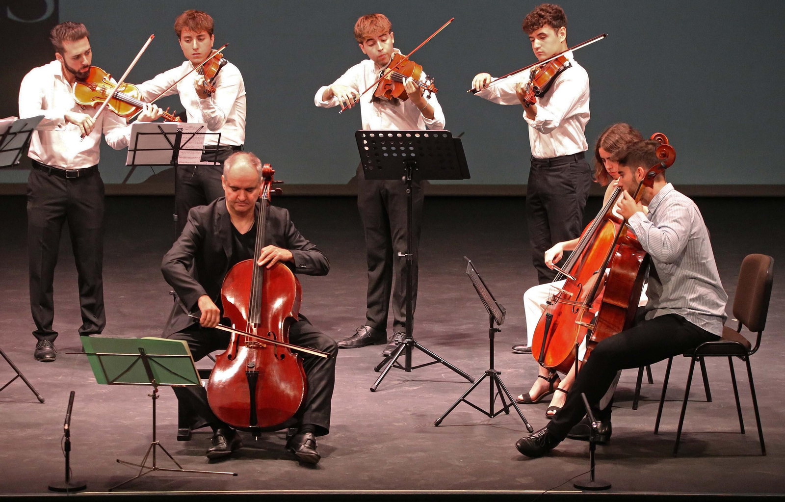 La interpretación de la sinfonía inédita de Aldo Mata, en imágenes