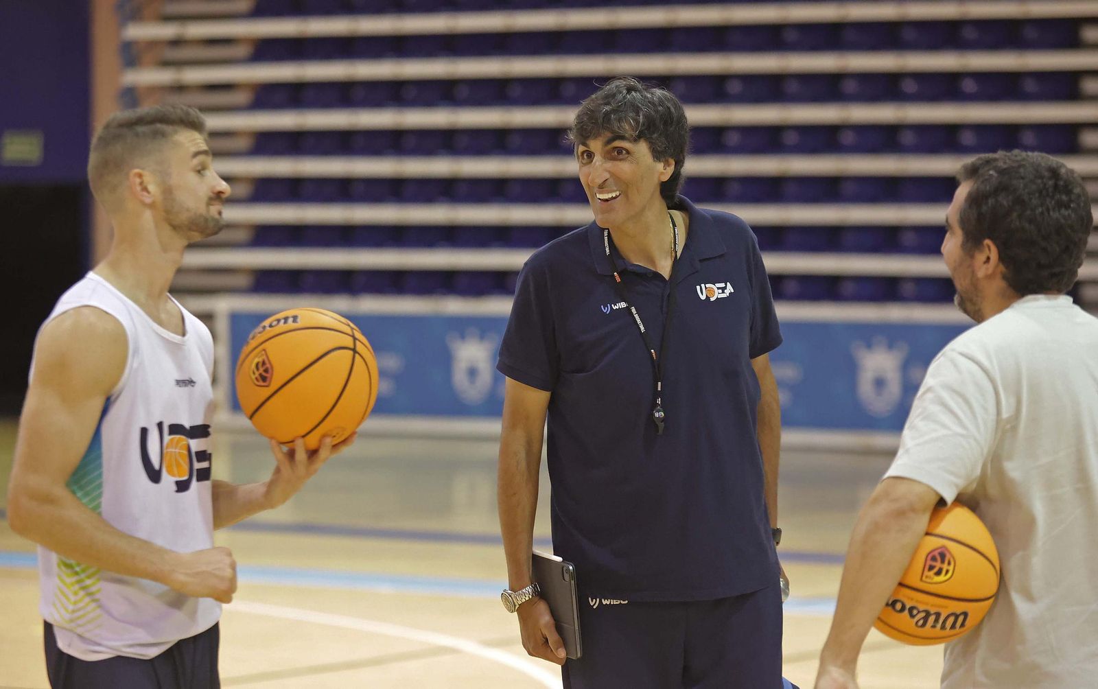 Las fotos del primer entrenamiento de Javi Malla en su regreso al banquillo de Udea