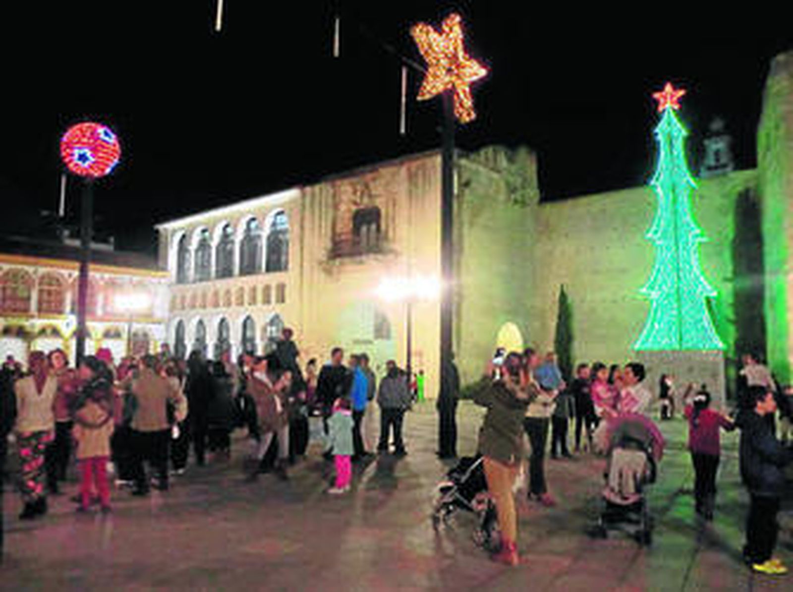 Alumbrado navideño de la Plaza Mayor de Andalucía.