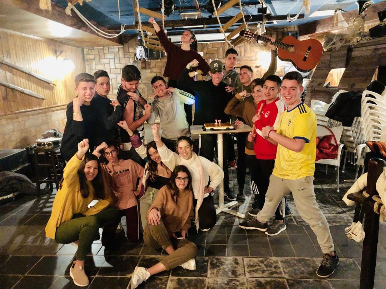 Comparsa juvenil 'Los fantásticos'.