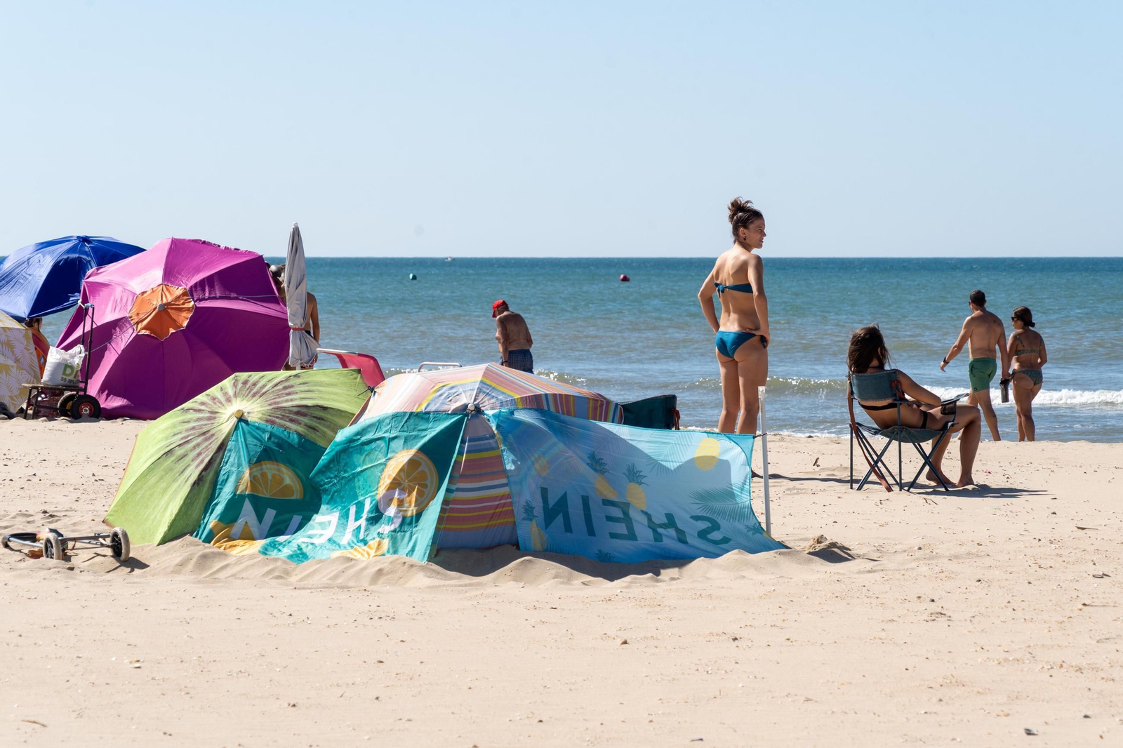 La Playa de la Bota este domingo, soleada, viva&nbsp;y&nbsp;con&nbsp;brisa