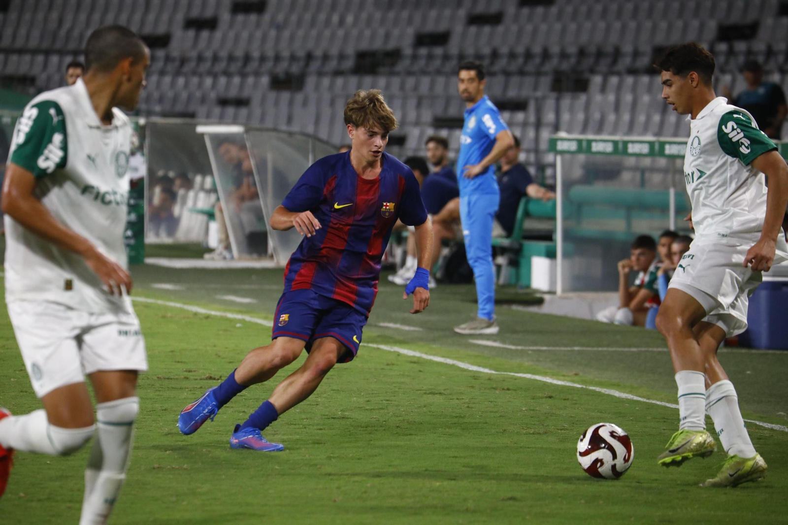 Las mejores fotos del Palmeiras - Barcelona del Mundial de Clubes juvenil en El Arcángel