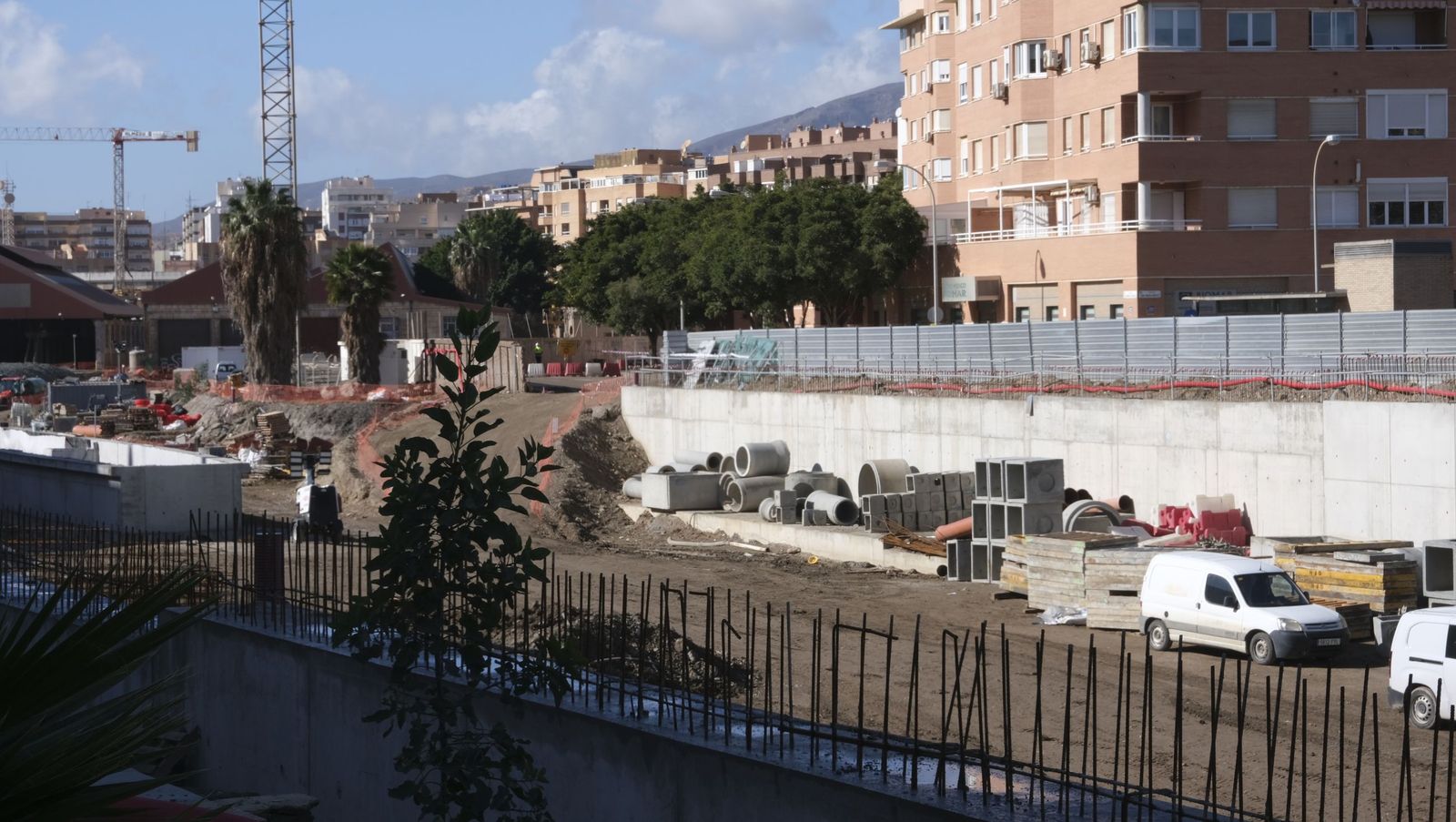 La llegada del AVE a Almería va tomando forma, en fotos