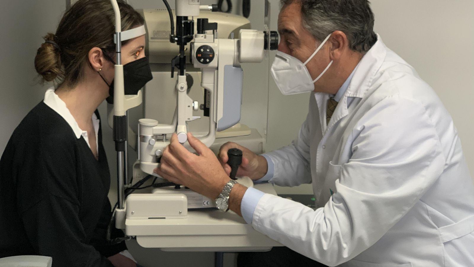 Dr. Francisco Martín Leal, jefe del Servicio de Oftalmología del Hospital Quirónsalud Sagrado Corazón, en Sevilla