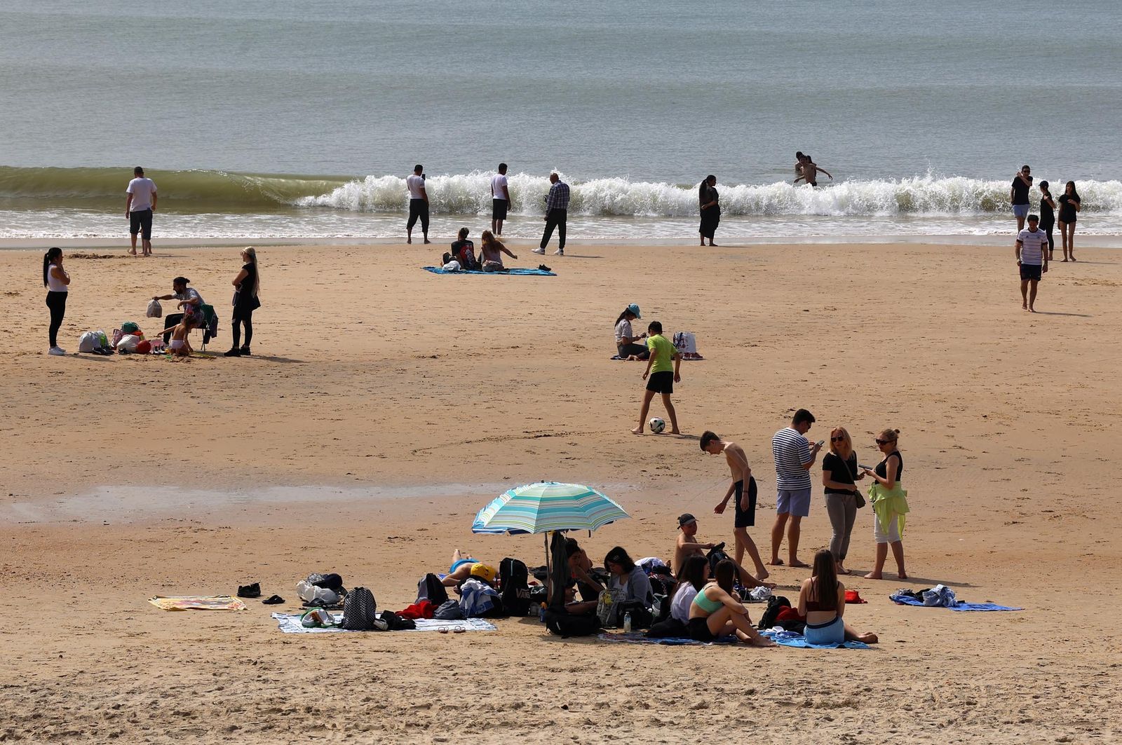 Imágenes del ambiente en el sábado 16 de marzo en Huelva