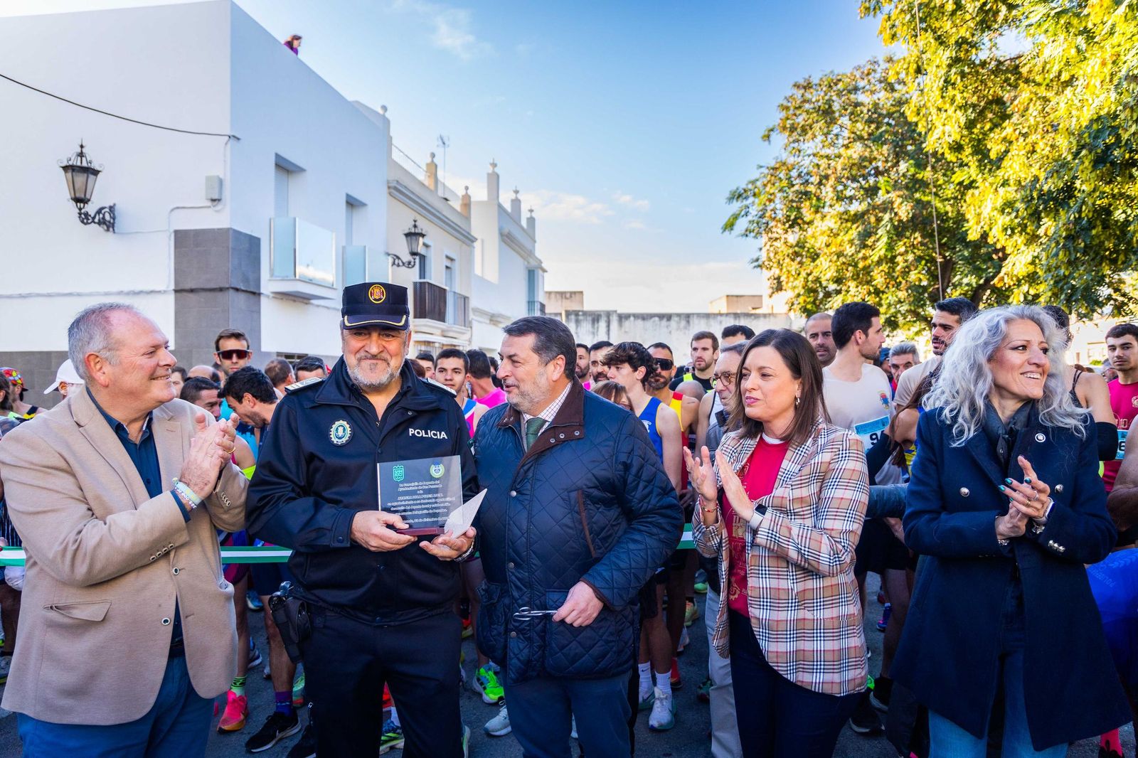 Gran ambiente en la Carrera Solidaria de la Divina Pastora en San Fernando