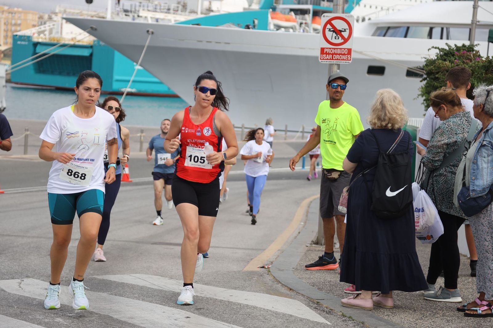 Las fotos de la 3ª carrera solidaria Memorial Vicente Granados en Málaga