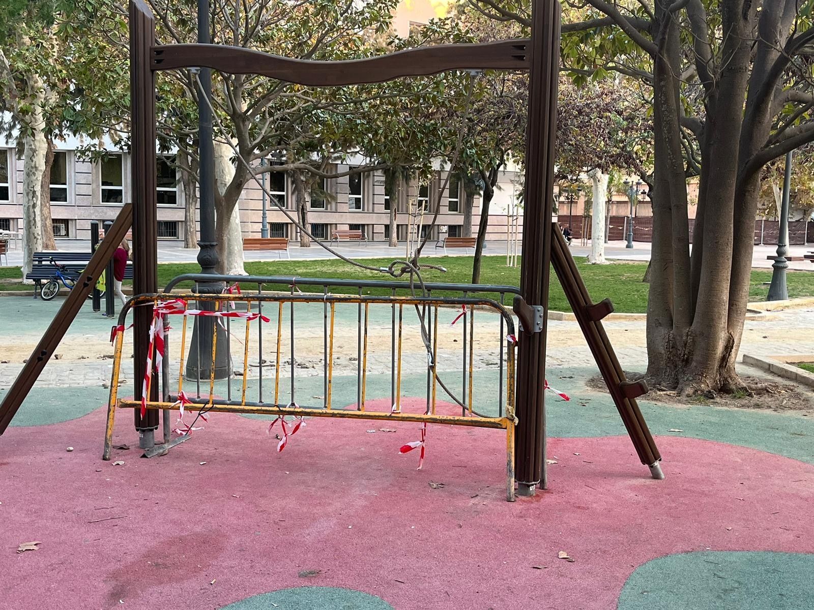 Terelu en plan Pepe Gotera y Otilio