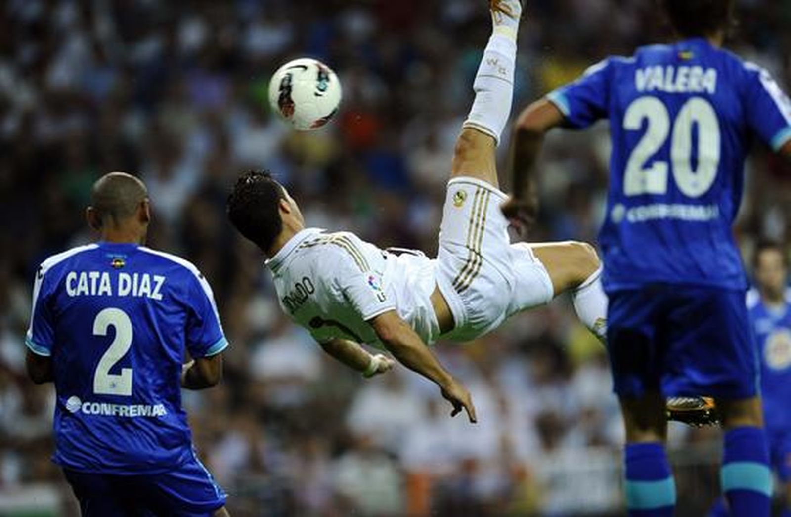 El Real Madrid cumple ante el Getafe en el Bernabéu (4-2). / AFP