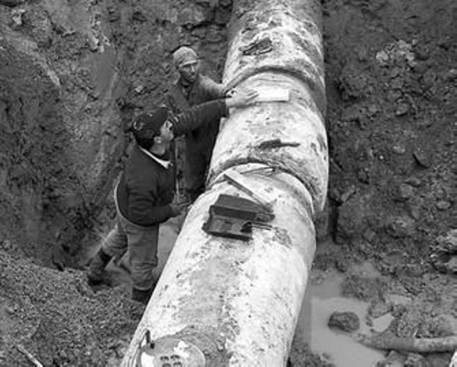 Momento de la reparación que comenzó el pasado sábado.