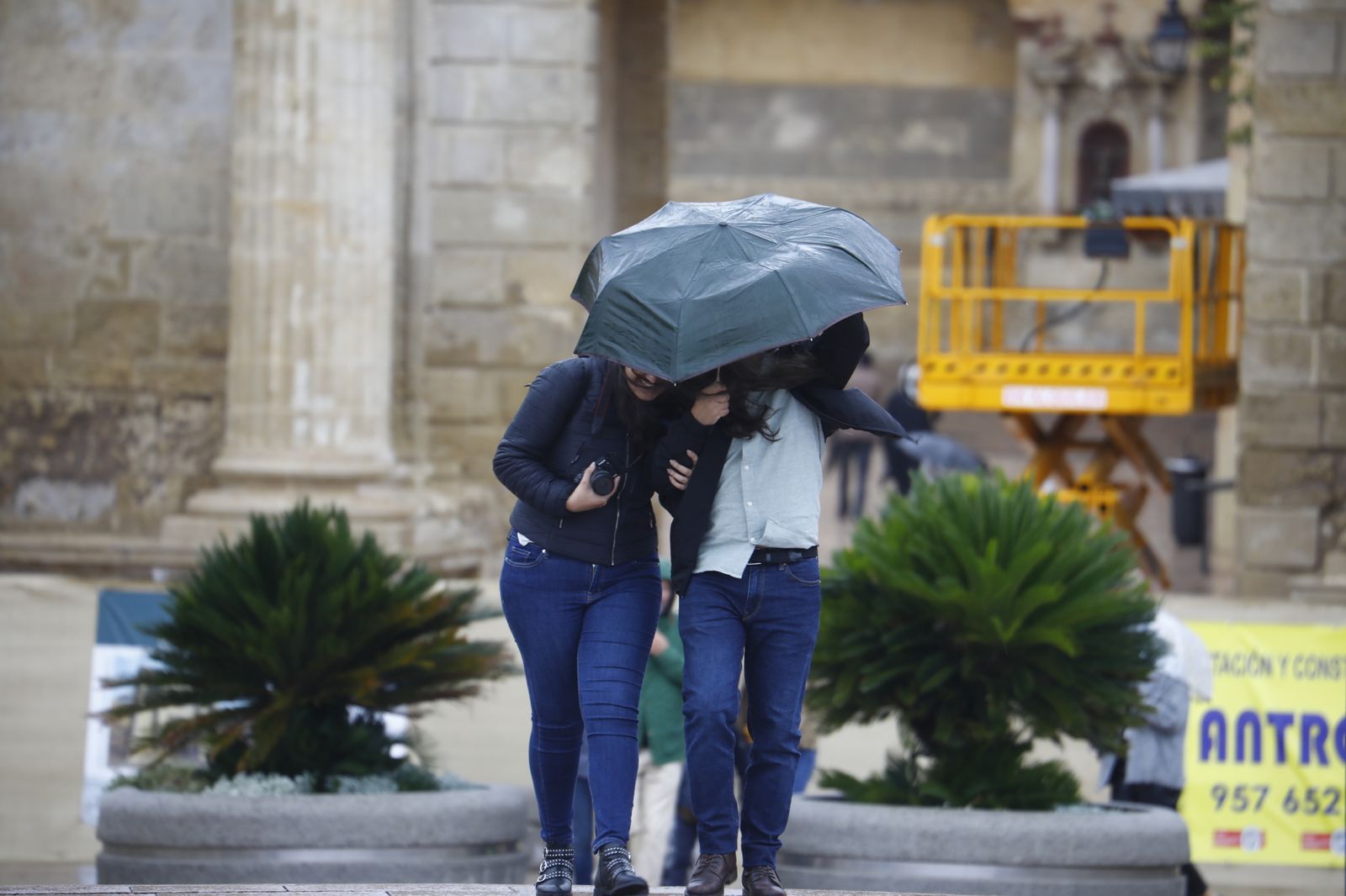 Las fotografías del regreso de la lluvia a Córdoba en pleno puente de Todos los Santos
