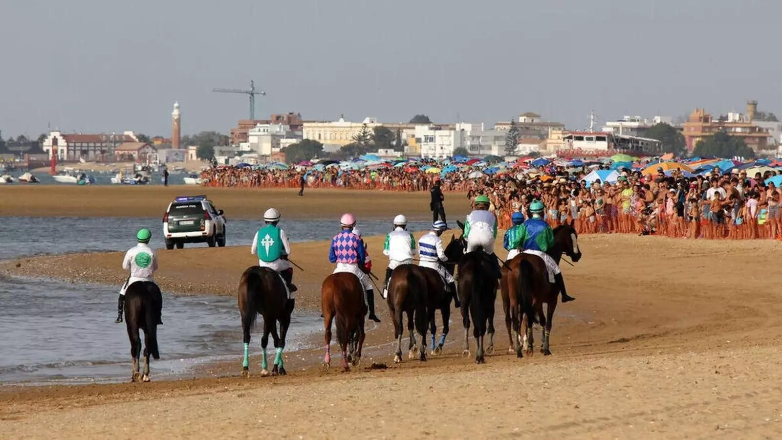 Las Carreras de Caballos de Sanlúcar arrancan este martes en Las Piletas.