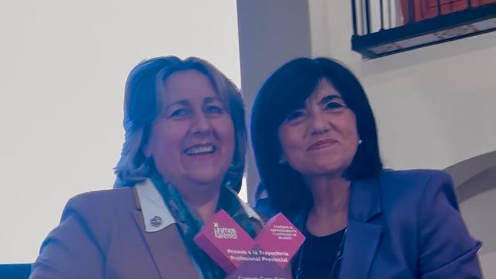 María Reyes Boza Jiménez, fundadora y directora de Neurobase, recibió el premio al Proyecto Innovador.