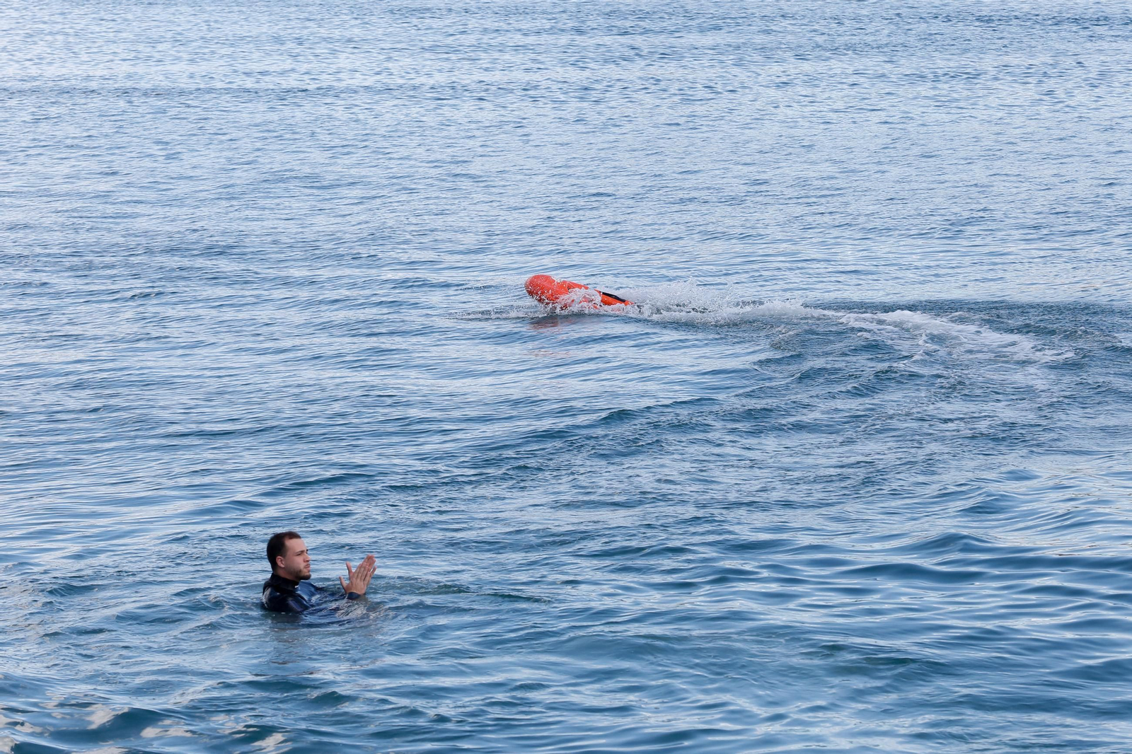 Las fotos de la presentación de la boya de salvamento Usafe en Algeciras