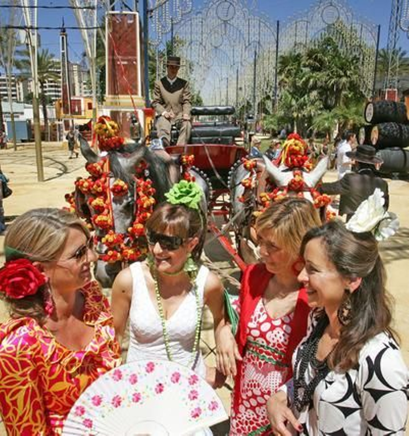 Flamencas guapas y enganches de postín, dos de las estampas con más empaque y elegancia del González Hontoria.

Foto: Pascual
