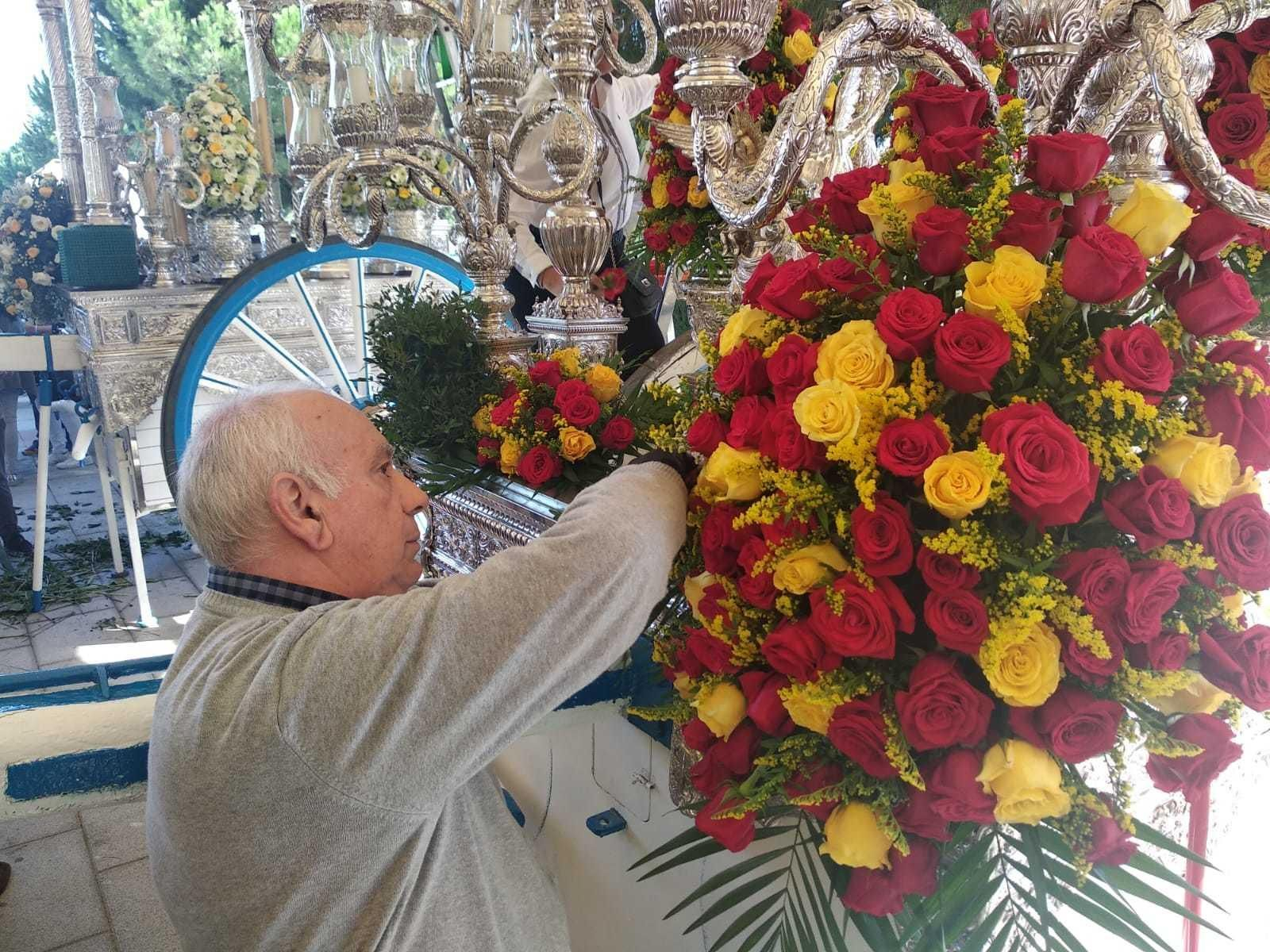 La preparación de las carretas para la procesión Magna