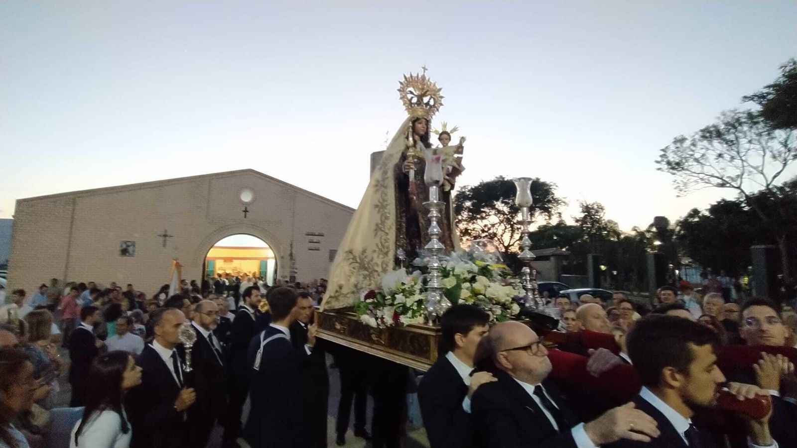 Llegada de la Virgen del Carmen a la parroquia de la Oliva, en Camposoto.