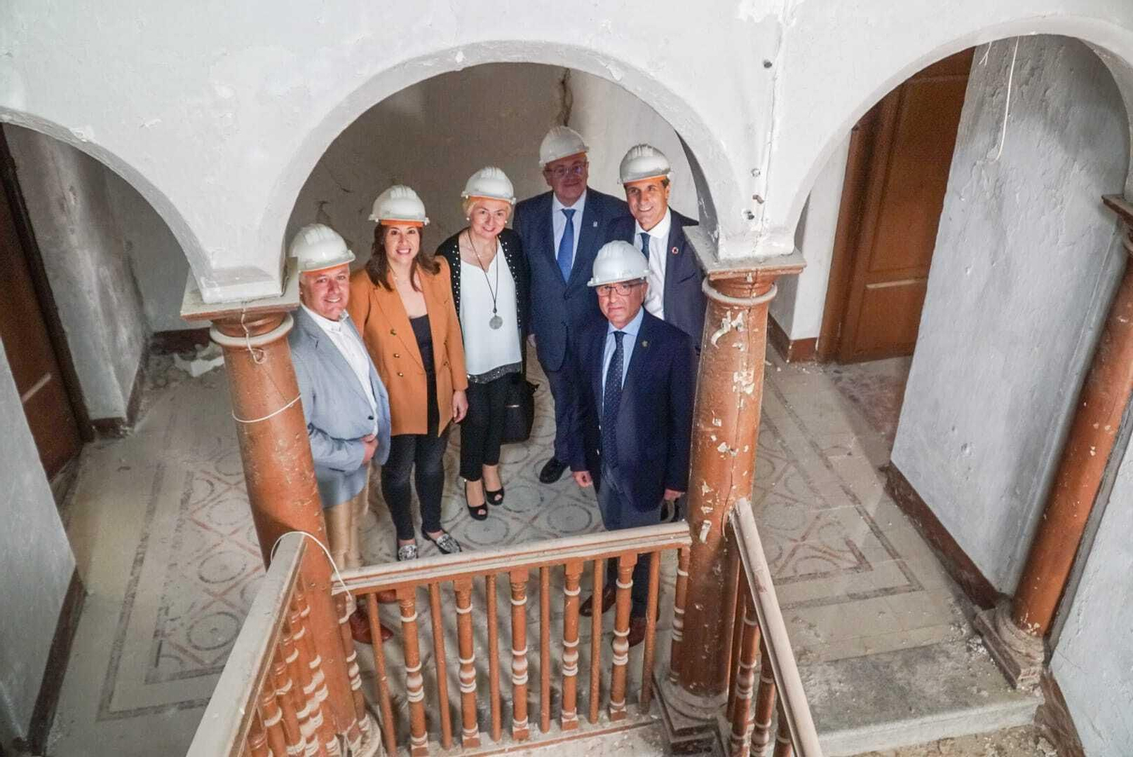 Visita de Pedro Fernández a las obras del palacio