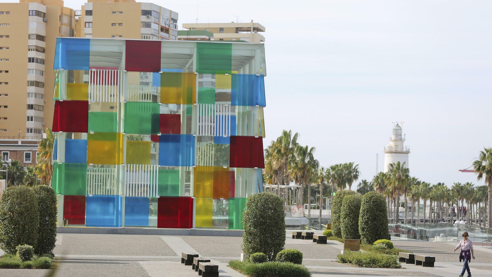 El emblemático Cubo del Centro Pompidou Málaga.