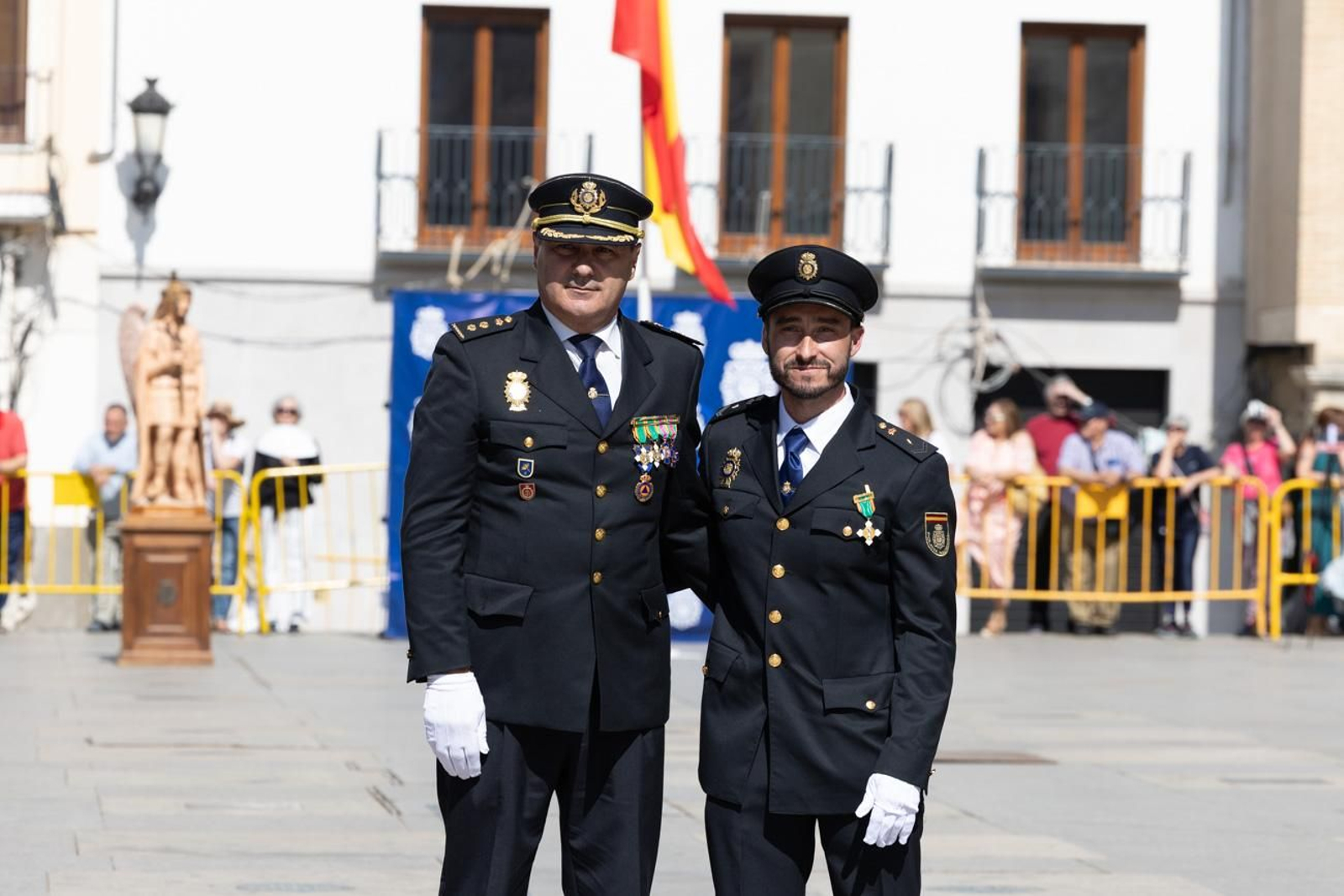 Acto por el día de la Policía Nacional, con motivo de la festividad los Santos Ángeles Custodios