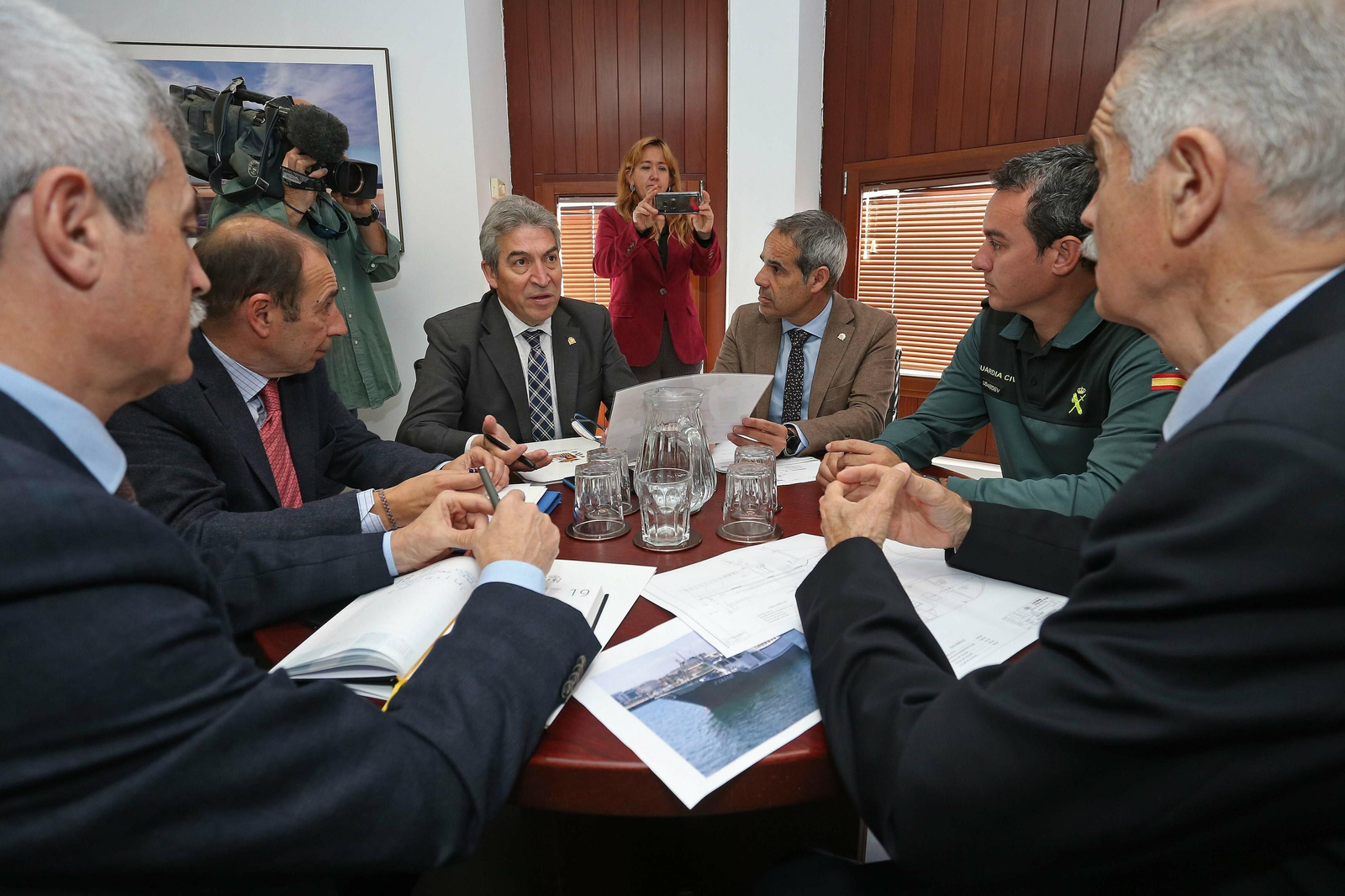 La reunión del gabinete de crisis del 'Rúa Mar', celebrada este martes